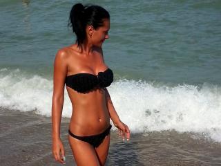 SweetIarina - Chat live xXx with this shaved genital area College hotties 