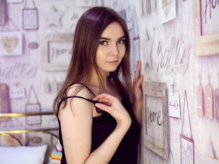 TenderAngelCarly - Live cam x with this being from Europe 18+ teen woman 