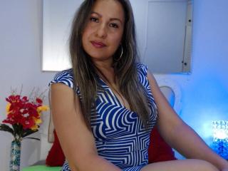 EroticSasha - Webcam live sex with a shaved genital area Gorgeous lady 