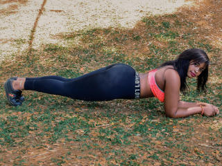 SamayGlam - Webcam live xXx with this Young and sexy lady with massive breast 