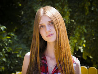 HotHappiness - Live hard with this shaved vagina 18+ teen woman 