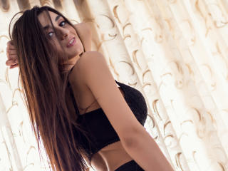 LilithGlow - Show xXx with this shaved private part Sex young lady 