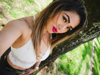 LizzBeckett - chat online hot with this regular body Exciting young lady 