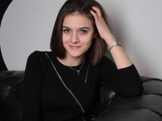 DoraVirr - Cam xXx with a chocolate like hair X young lady 