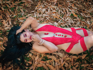 SharolD - Chat live hot with this X girl with average hooters 