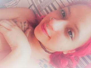 ToxicEmi - online chat porn with a hairy genital area XXx babe 