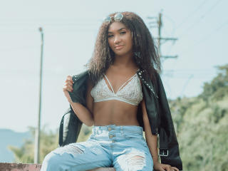 AlishaWonder - Live porn &amp; sex cam - 8070504