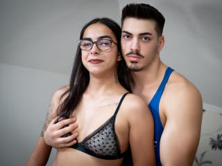 MiaAndZach - Live porn &amp; sex cam - 8409772