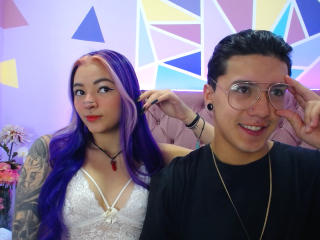 live sex met amateurparen klaar om voor je te neuken | XloveCam®